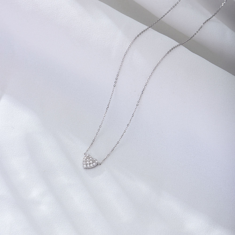 Silver Heart-Shaped Zircon Necklace for Women Romantic Jewelry Gift