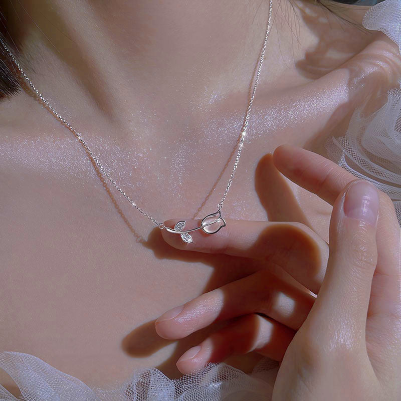 Women’s Cat Eye Pendant Necklace – Elegant Tulip Design Clavicle Chain
