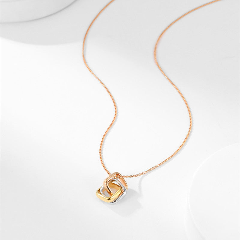 Women’s Interlocking Ring Necklace – Square Tri-Color Clavicle Chain